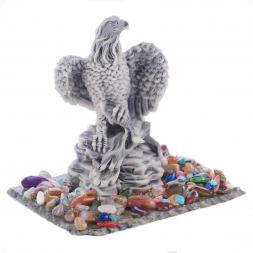 Декоративная фигурка "Орел на скале" из мрамолита