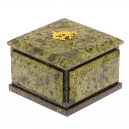 Шкатулка из змеевика с ящерицей 10,5х10,5х7 см