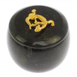 Шкатулка круглая с ящерицей черный змеевик 6х6х5,5 см