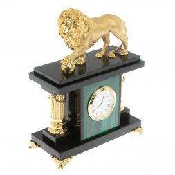 Часы "Лев с шаром" из малахита