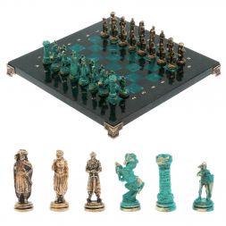 Шахматы "Рыцари" фигуры бронза / патина 28х28 см из змеевика