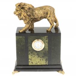 Настольные часы "Благородный лев" камень змеевик