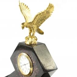 Письменный набор "Орел" из яшмы с настольным ковриком