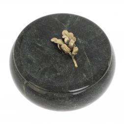 Шкатулка из змеевика "Желуди" 15х15х9 см