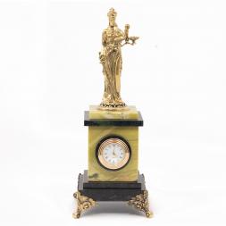 Часы "Фемида" камень офиокальцит бронза