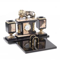 Настольный набор "Рычащий лев" из яшмы с бронзой