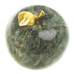 Сувенир "Яблоко" большое змеевик темно-зеленый 8,5х9,5 см