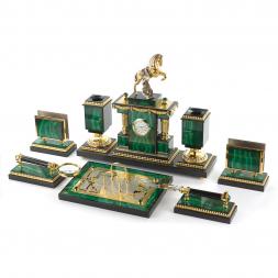 Настольный набор "Конь с попоной" из малахита Златоуст