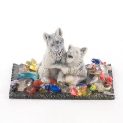 Сувенир из мрамолита "Пара волчат"