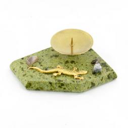 Подсвечник из натурального камня змеевик с ящерицей