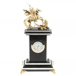 Часы "Георгий Победоносец" из змеевика и мрамора