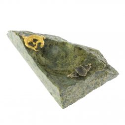 Пепельница из змеевика с ящерицей