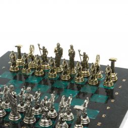 Шахматы "Римские лучники" доска 28х28 см из змеевика