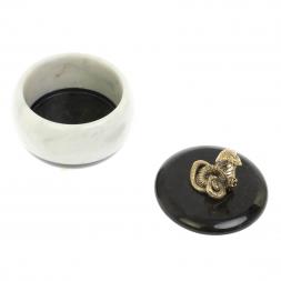 Шкатулка круглая "Кобра" из черного змеевика и мрамора