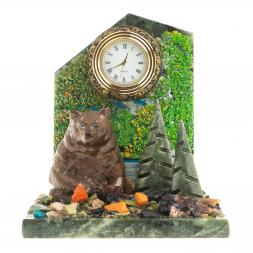 Часы "Мишка в лесу сидящий" змеевик