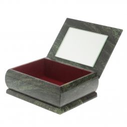 Шкатулка с рисунком "Зимняя ночь" из змеевика 16х12х7,5 см