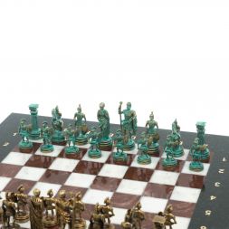 Шахматы "Римские воины" фигуры бронза / патина 28х28 см из мрамора и лемезита