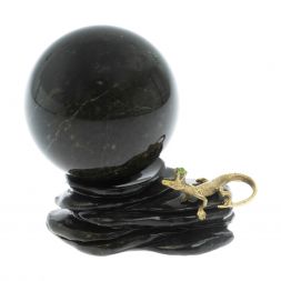 Композиция с шаром 6 см "Ящерица на скале" из змеевика